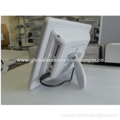 Multifunction Digital Photo Frame with 800 x 480 Resolution